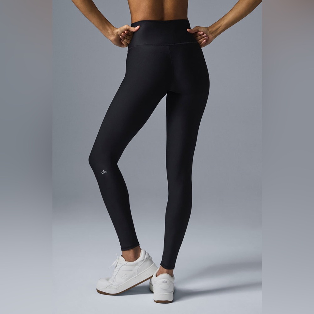 BNWT Alo Yoga 7/8 High Waist Airlift Legging Black Size M